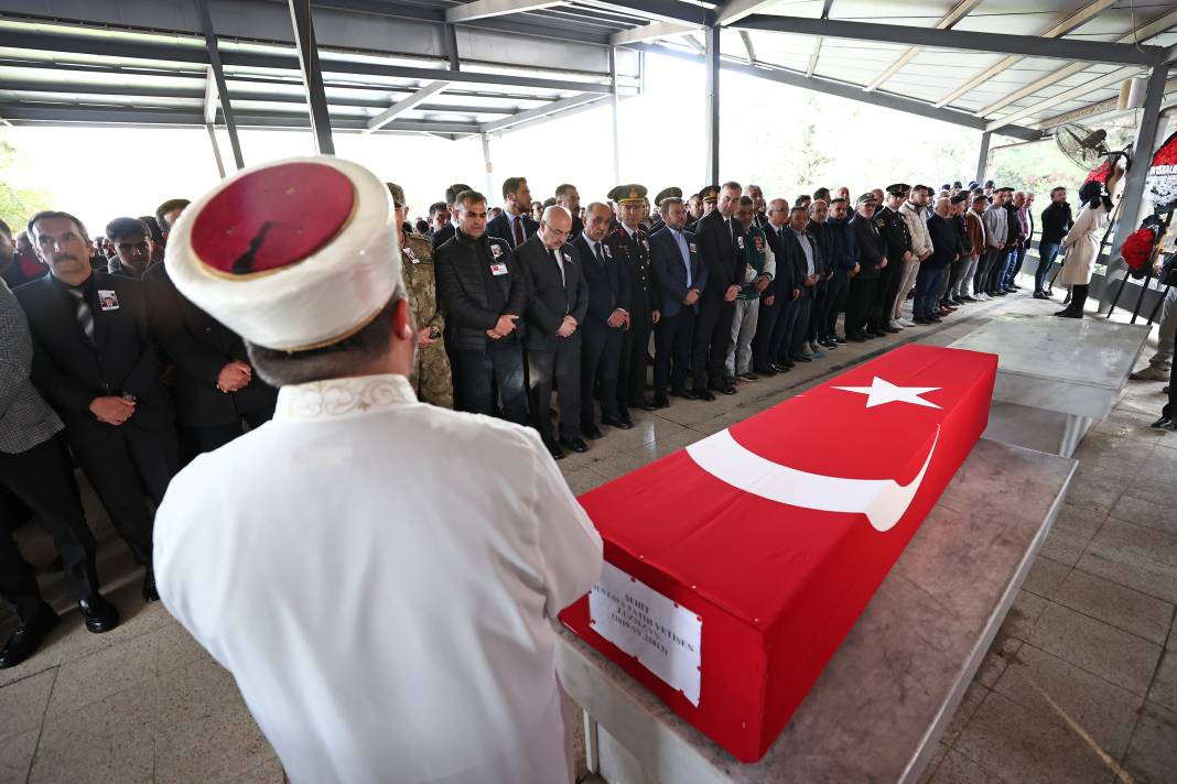 Şehit Jandarma Uzman Çavuş Yetişen son yolculuğuna uğurlandı - Resim: 7